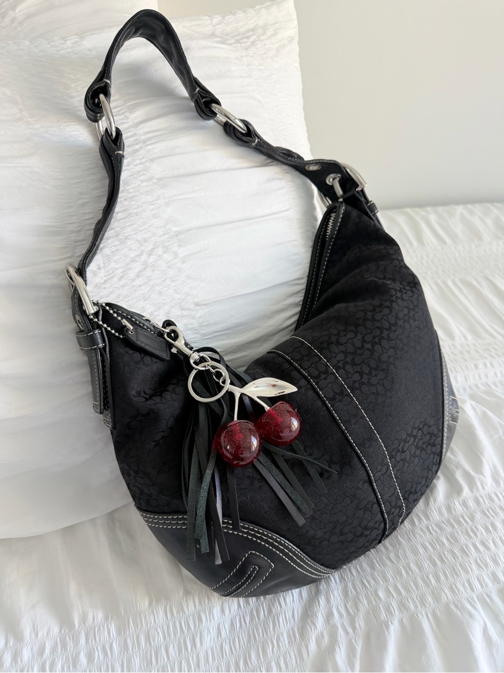Vintage  Coach Signature Jacquard Canvas Soho Hobo Bag - Picture 5 of 10